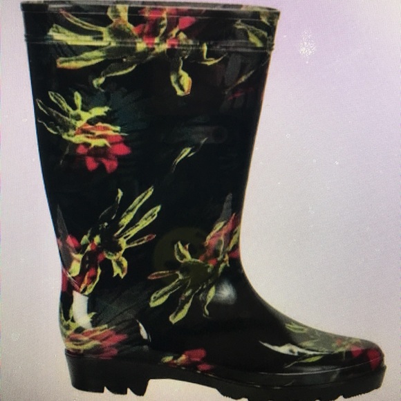 NWT wide rain boots/ gators - Picture 2 of 4